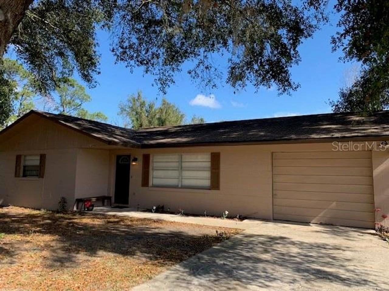 37240 Beach Dr - Photo 2 of 11