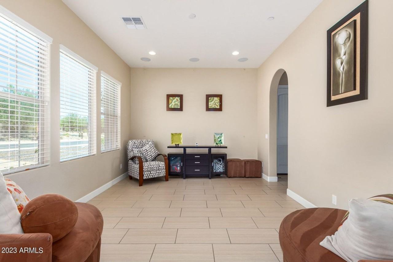 10924 N 136th Pl - Photo 3 of 50