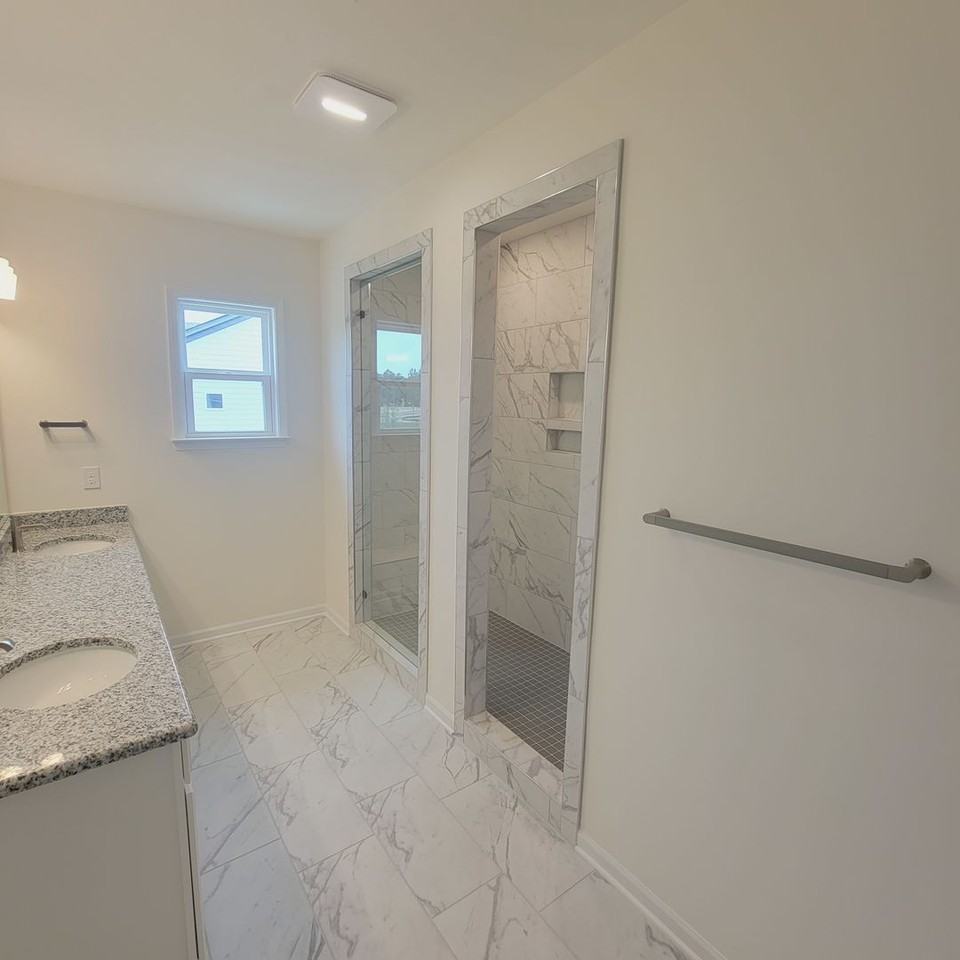 5841 Waterfall Pl - Photo 3 of 33