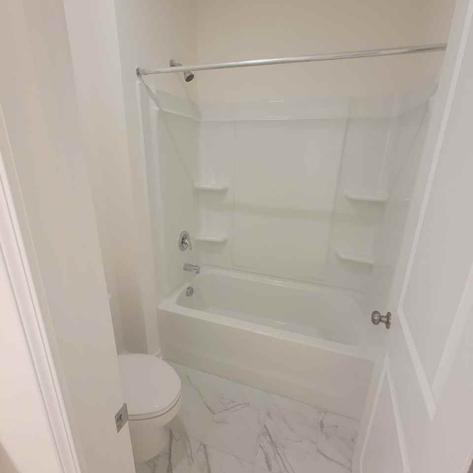 5841 Waterfall Pl - Photo 5 of 33