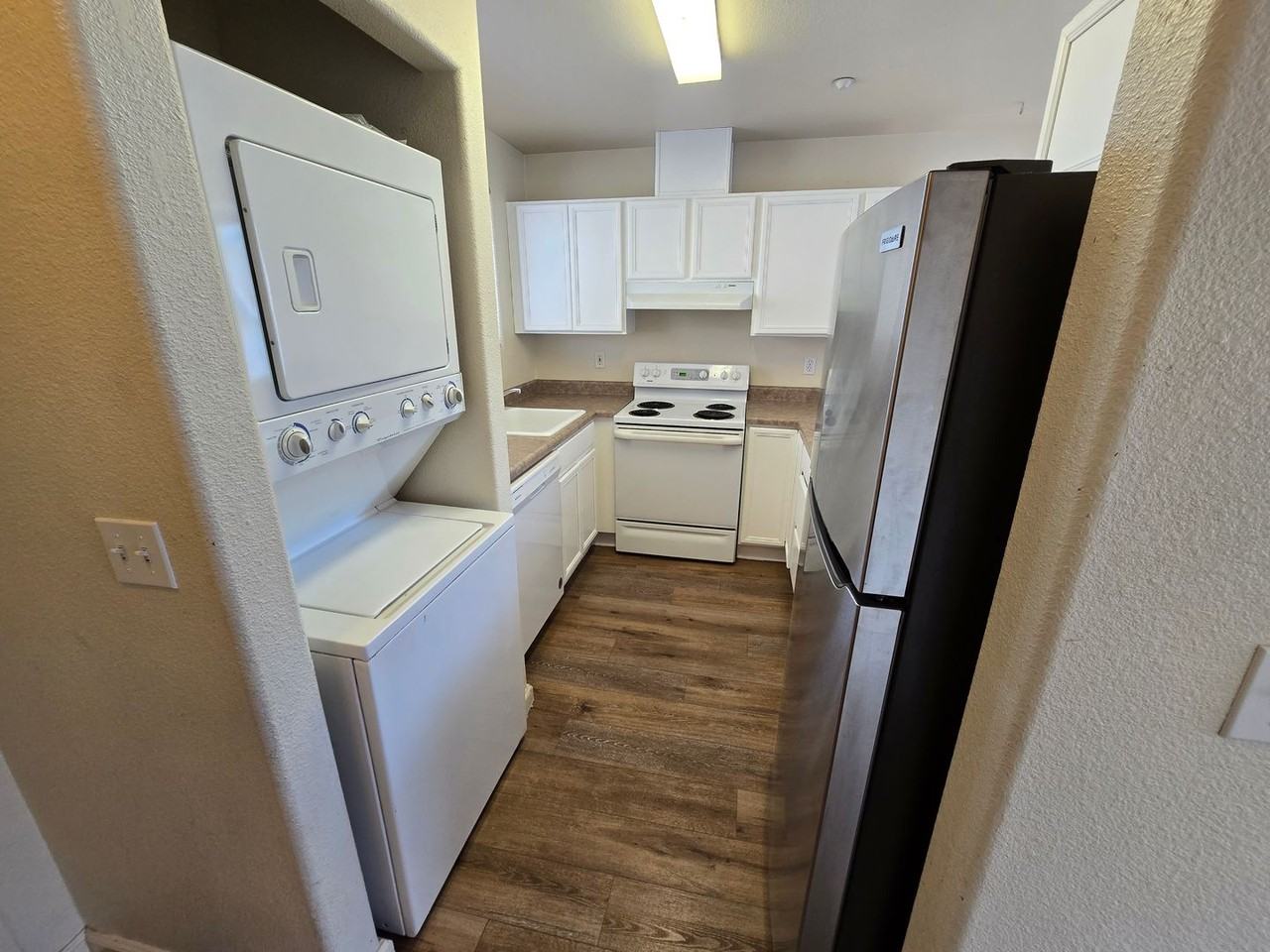 449 Holcomb Ave - Photo 5 of 15