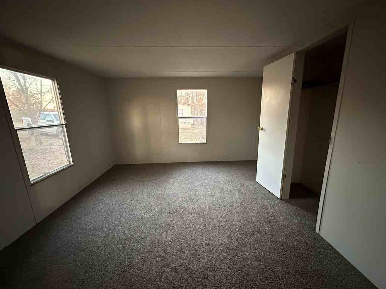 85 Cloyd Ln - Photo 2 of 6