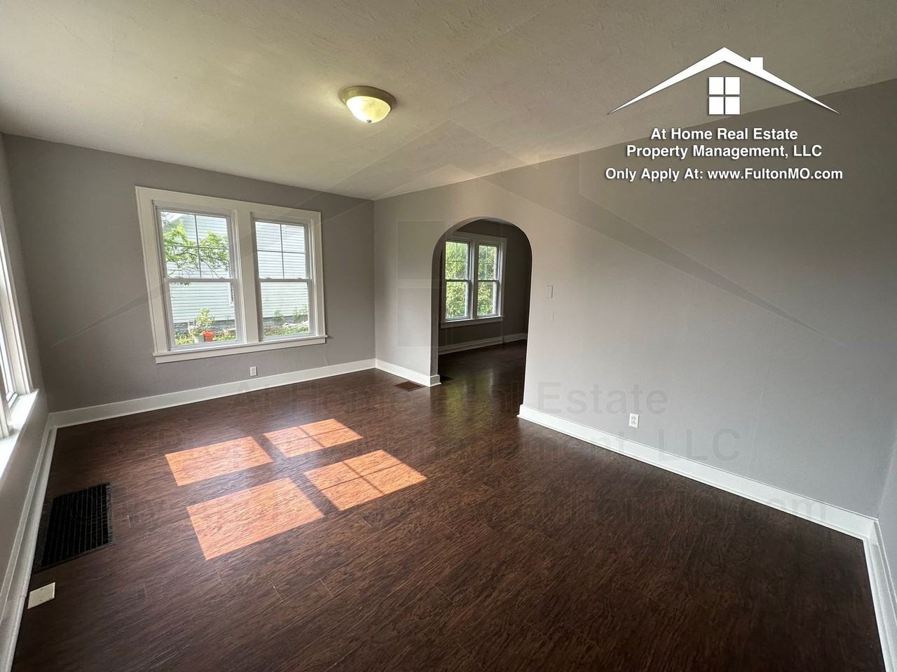 835 Nichols St - Photo 6 of 26