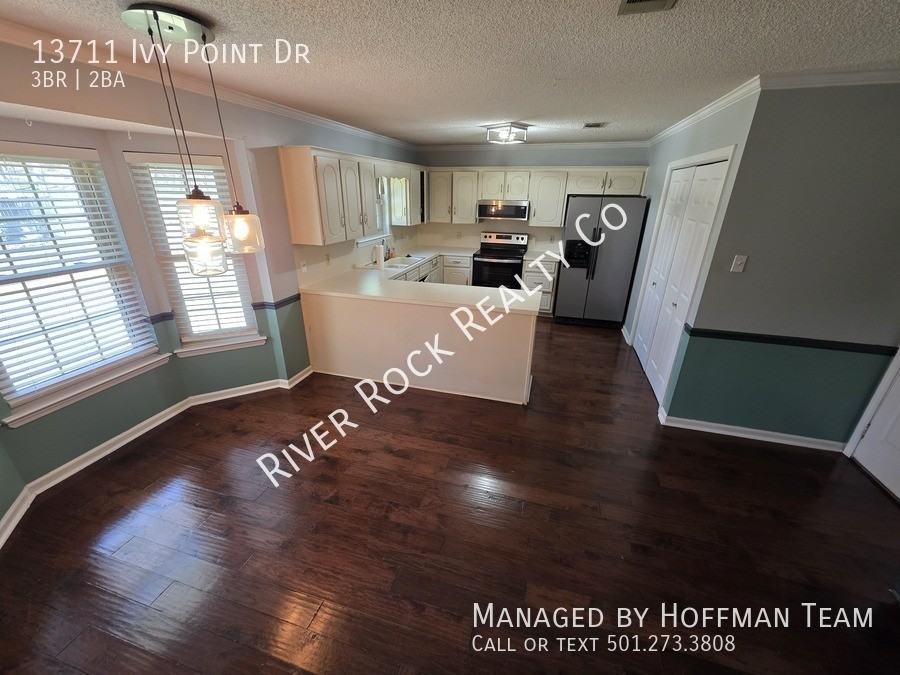 13711 Ivy Point Dr - Photo 3 of 5