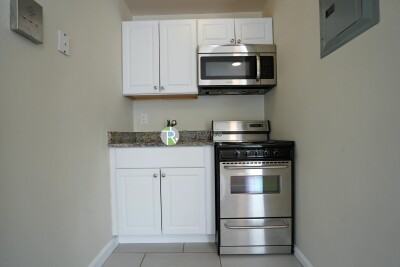 538 E Broadway #5 - Photo 2 of 6