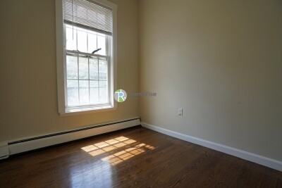 538 E Broadway #5 - Photo 4 of 6