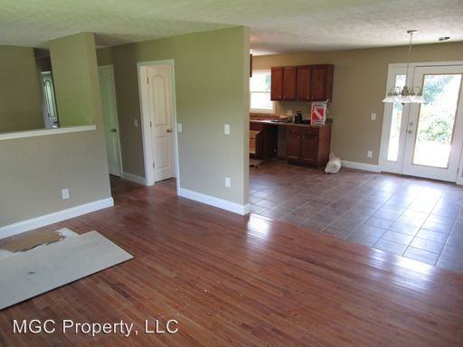 255 Dorothy Cir - Photo 3 of 23