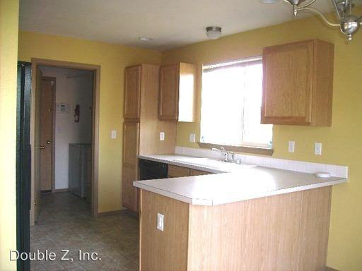2305 179th St Ct E - Photo 3 of 11