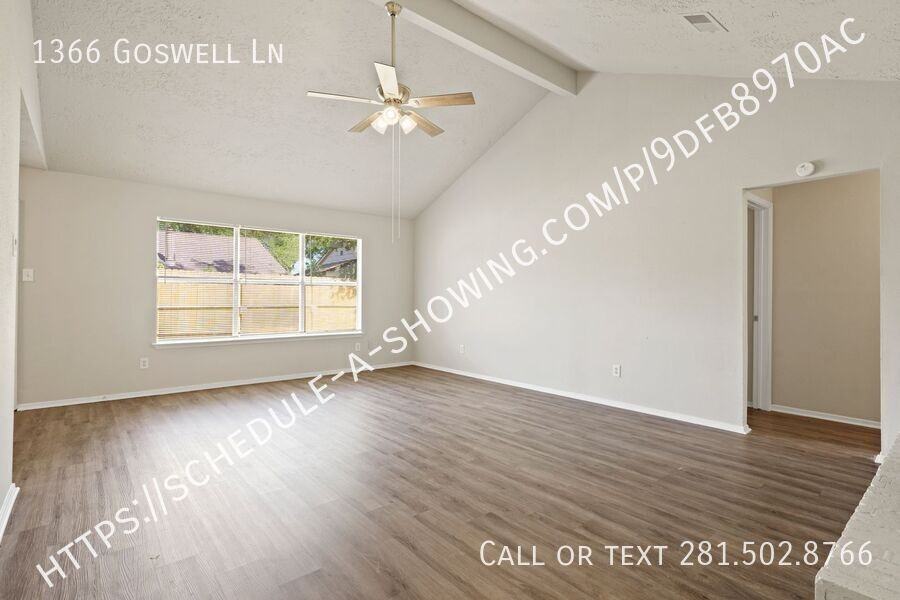 1366 Goswell Ln - Photo 2 of 12