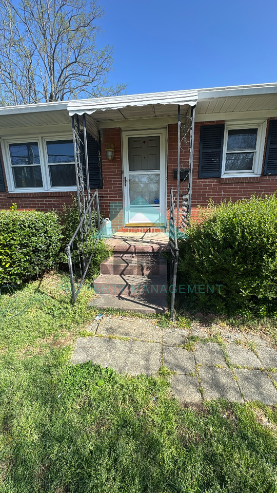 1701 Phillips Avenue - Photo 2 of 5