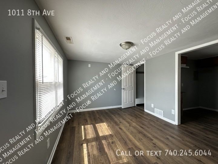 1011 8th Ave - Photo 3 of 6