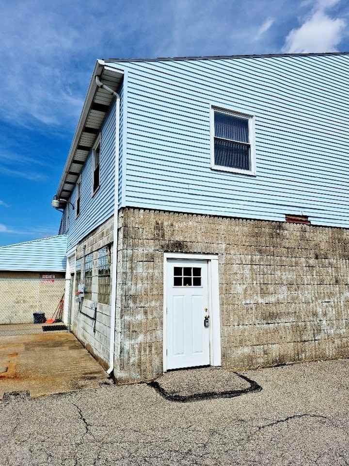 3395 Brodhead Road, Unit A - Photo 2 of 16