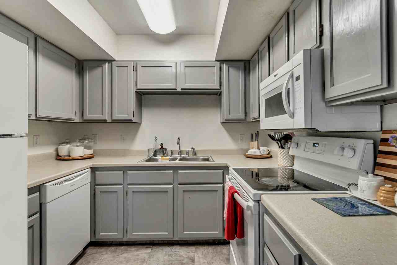 2015 North 650 West, Unit Duplex 1 - Photo 4 of 16