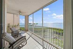 5800 Ne Island Cove Way #2207 - Photo 1 of 1