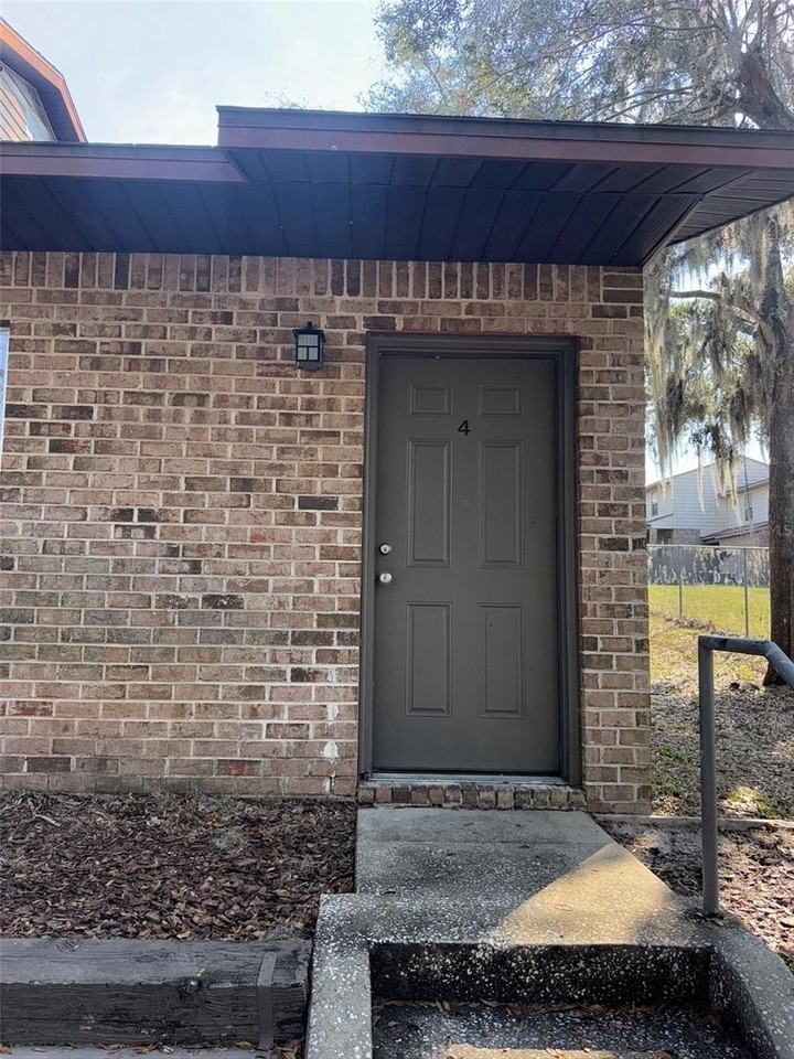 1177 Bentley Rd #4 - Photo 2 of 11