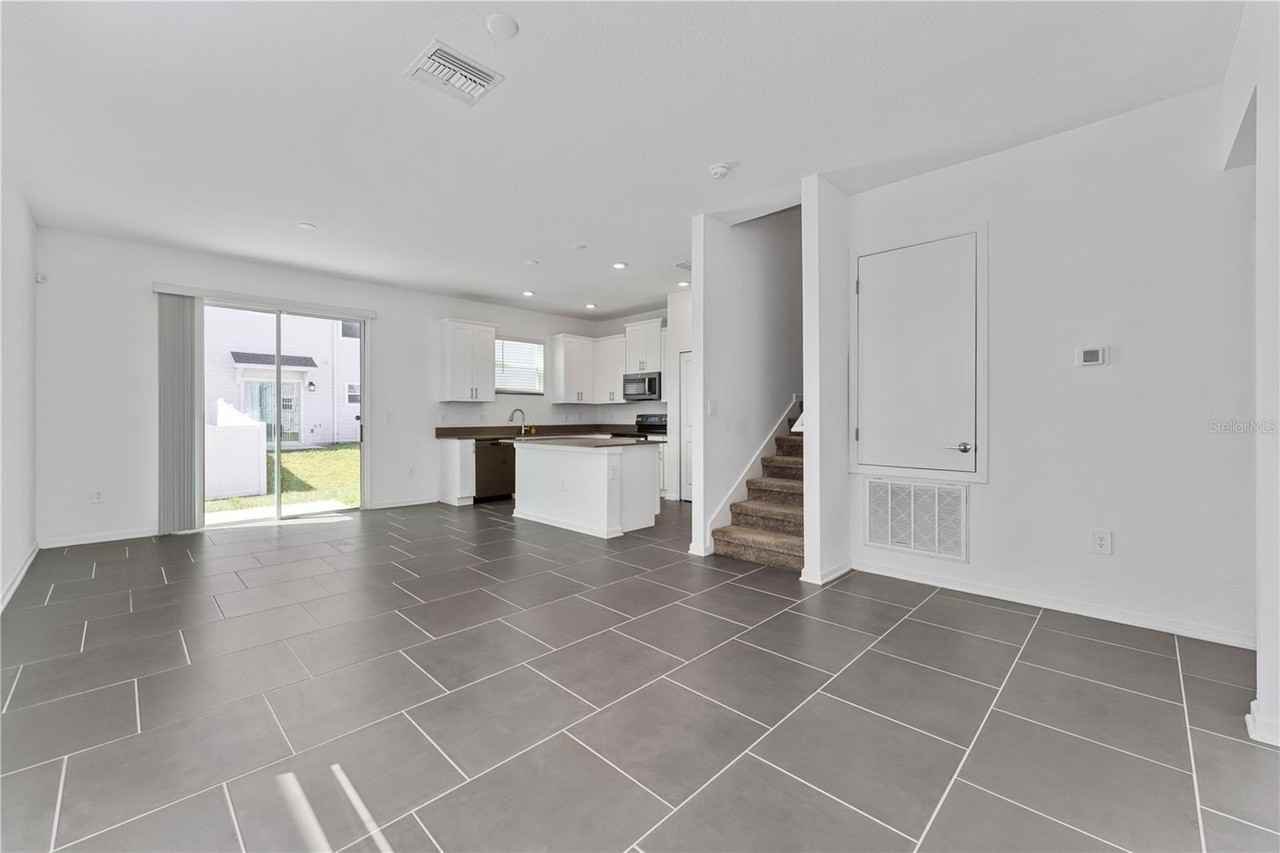 7728 Stone Creek Trail - Photo 5 of 24