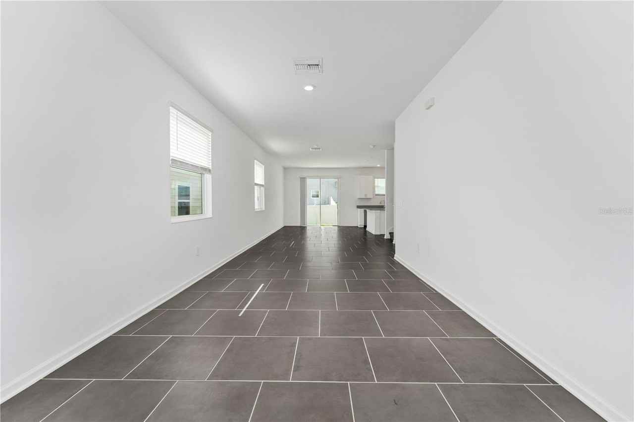 7728 Stone Creek Trail - Photo 7 of 24