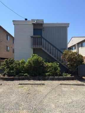 10555 Midvale Ave North - Photo 2 of 8