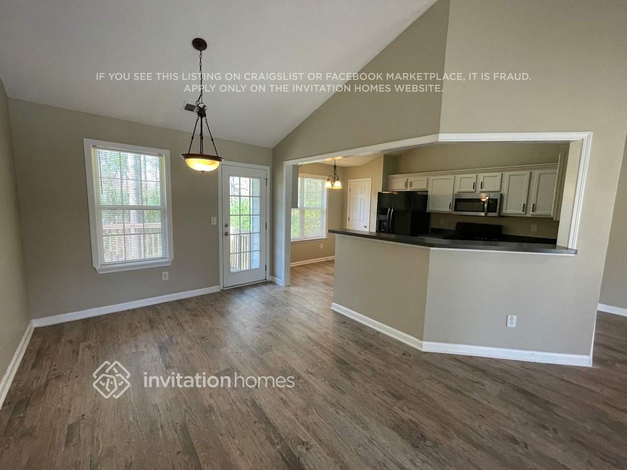52 Farm St - Photo 4 of 19