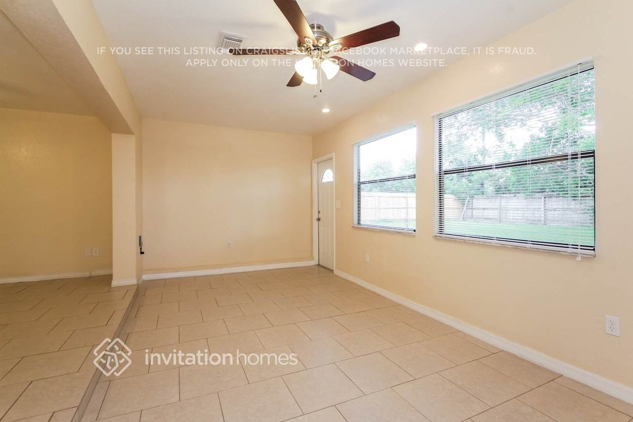 126 Sw 48th Ter - Photo 2 of 16