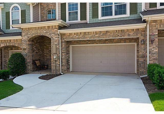 4018 Milan Dr - Photo 3 of 15