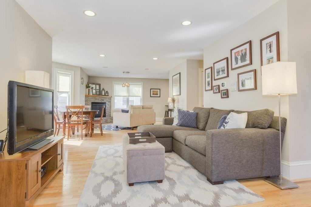 13 Downer Ct - Photo 7 of 23