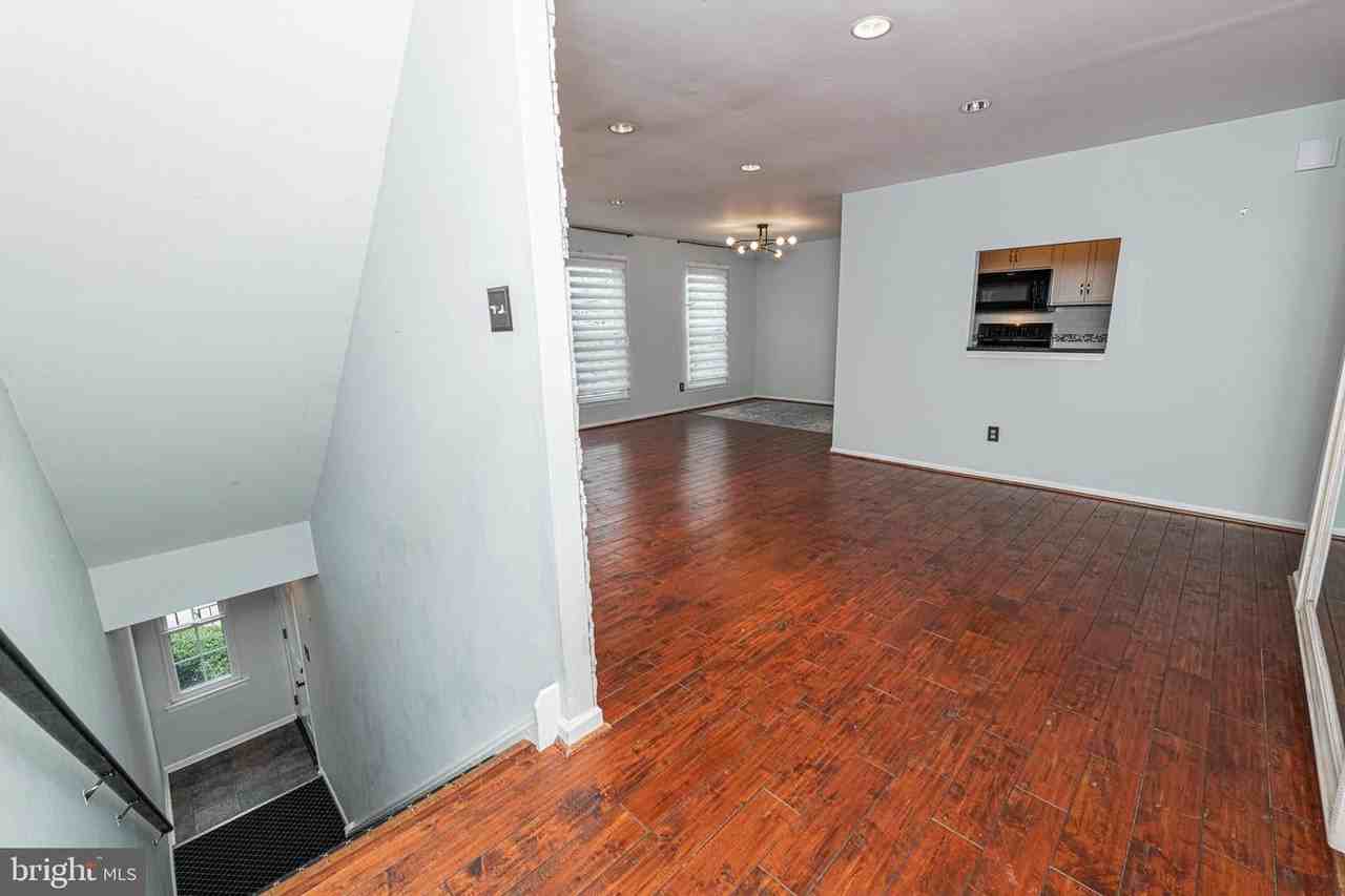 973 Roundhouse Ct - Photo 3 of 23