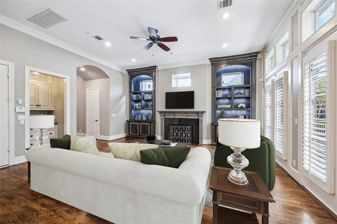 1818 Upland Lks - Photo 5 of 37