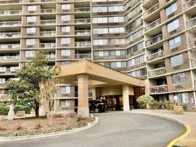 2 Bay Club Dr Apt 14x - Photo 1 of 1