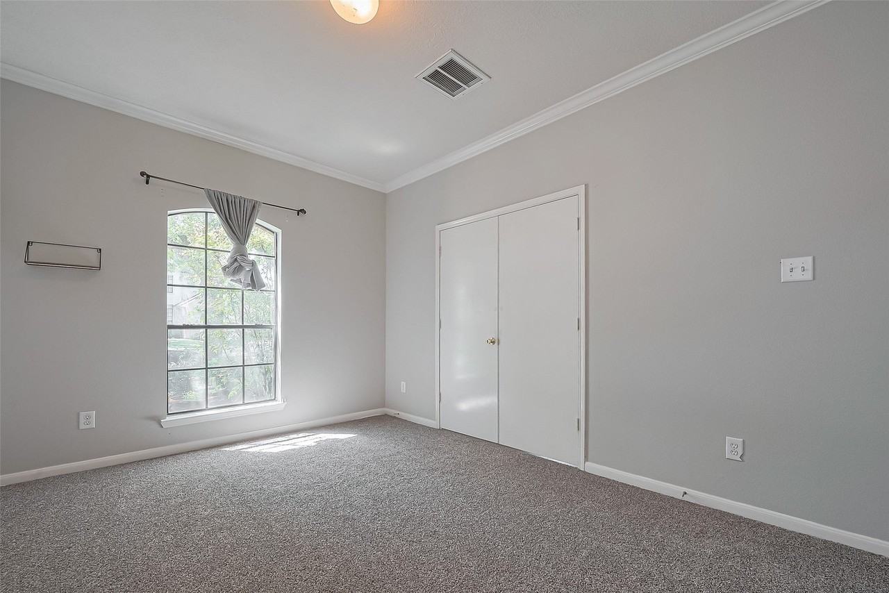 16606 Cypress Downs Dr - Photo 7 of 40