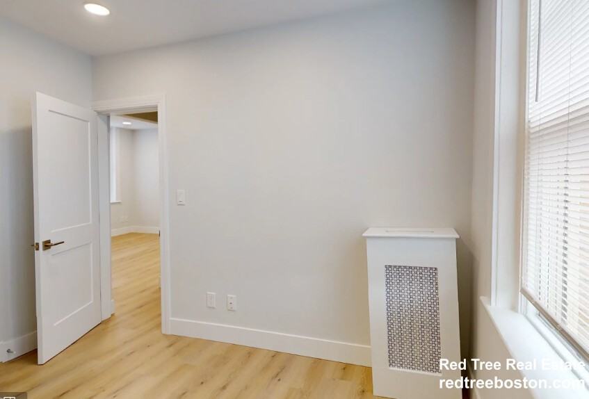 9 Myrtle St #3 - Photo 5 of 10