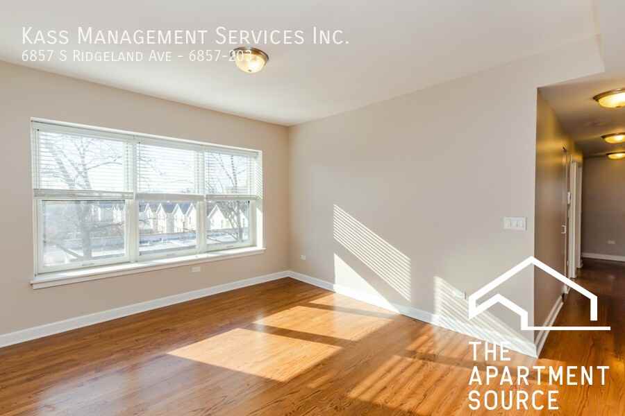 6853 S Ridgeland Ave #302 - Photo 4 of 14