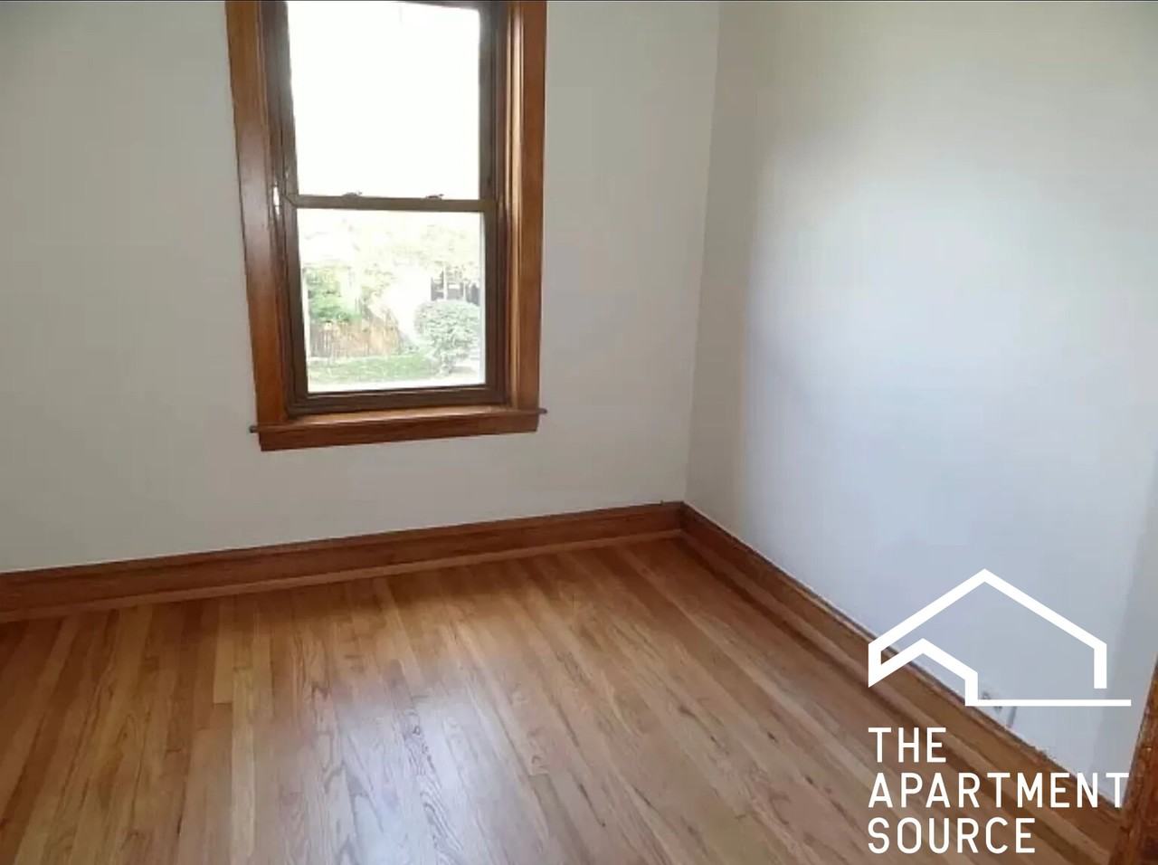 5217 W Cuyler Ave #2E - Photo 5 of 9