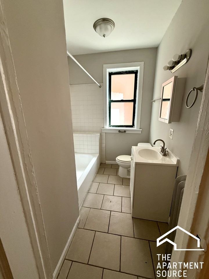 2217 E 69th St #1 - Photo 5 of 13