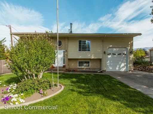 626 N 800 W - Photo 2 of 20