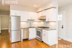 featured image of 126 Columbia St #1