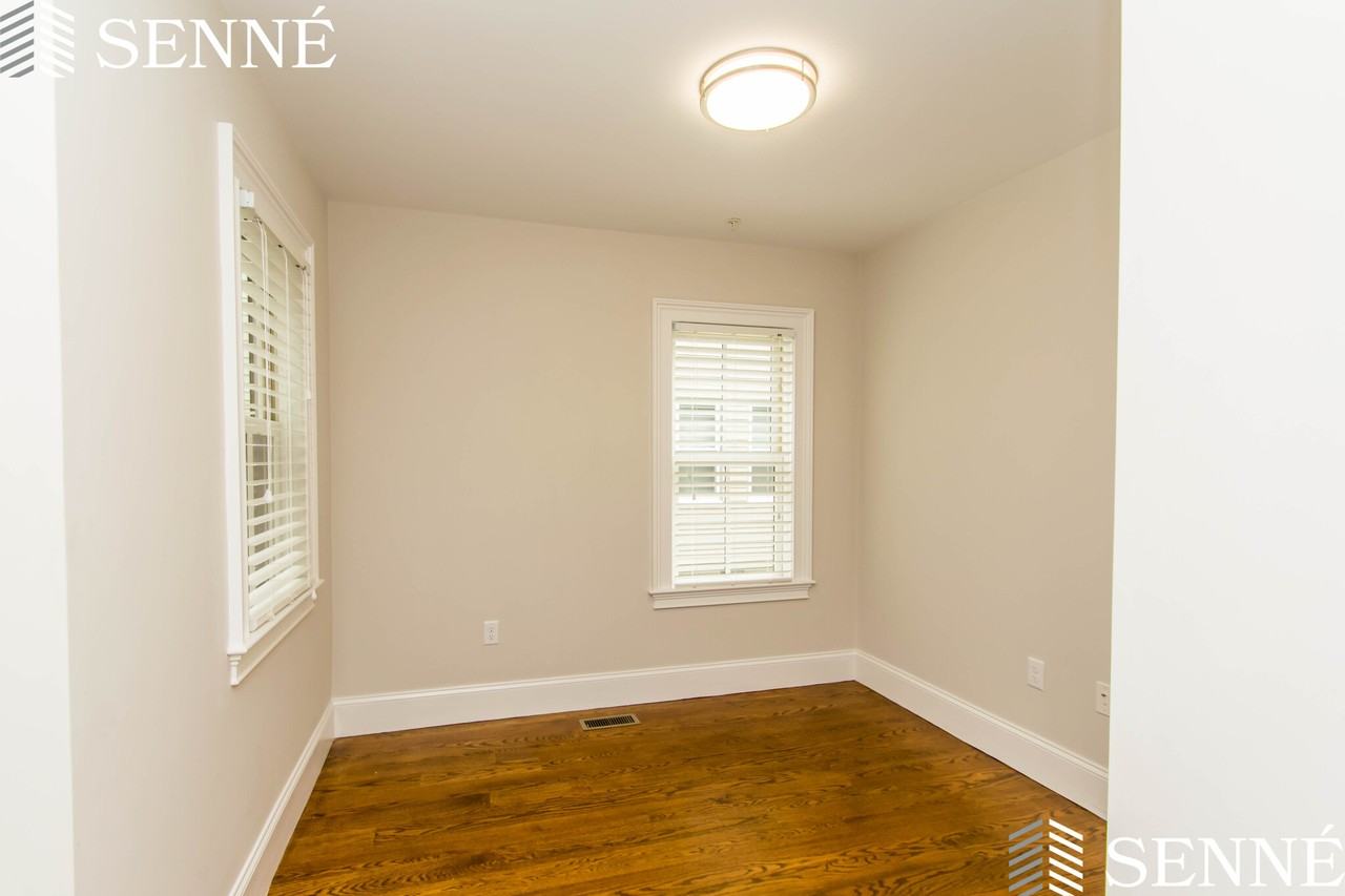 126 Columbia St #1 - Photo 2 of 11