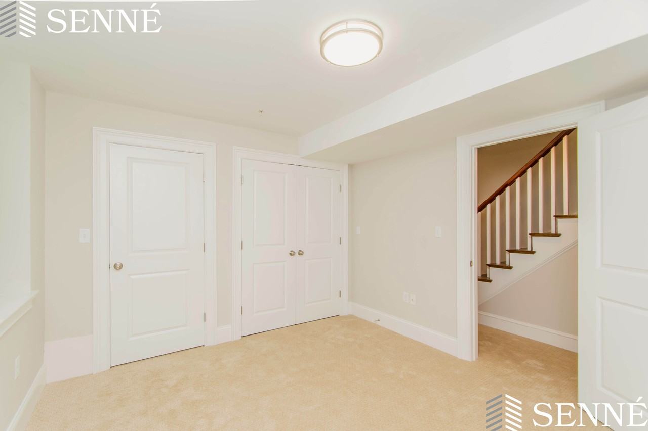 126 Columbia St #1 - Photo 7 of 11