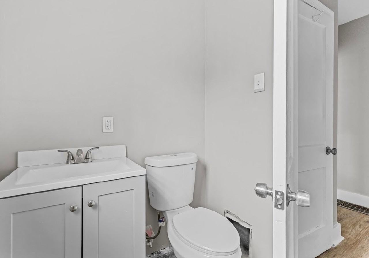 1527 5th Ave W - Photo 3 of 10