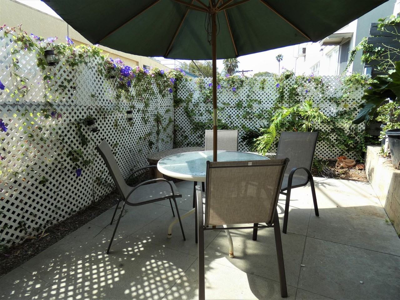 1946 Holmby Ave - Photo 4 of 15