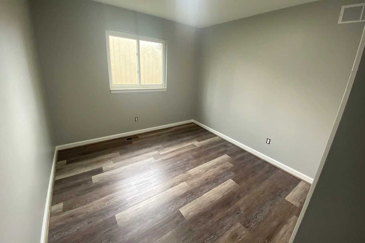 940 Fred W Moore Hwy Apt 1 - Photo 3 of 13