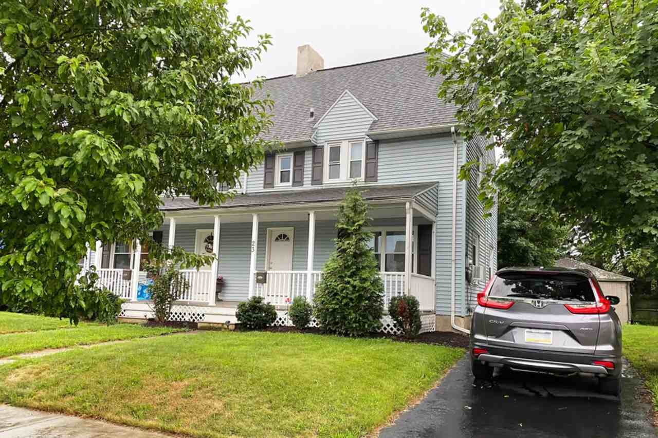 23 Cayuga Pl - Photo 2 of 11