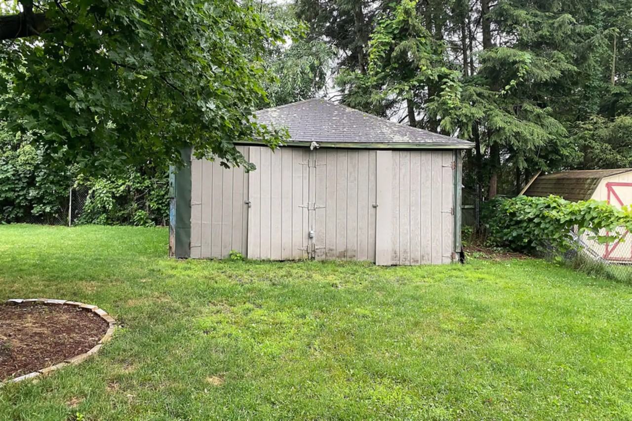 23 Cayuga Pl - Photo 3 of 11
