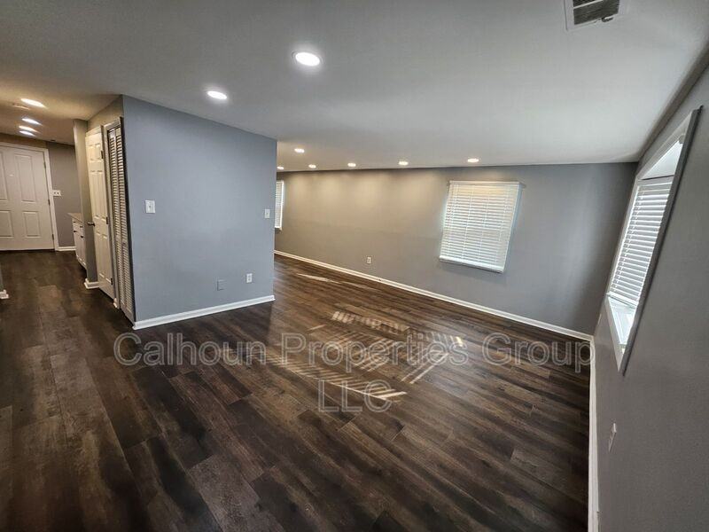 1801 Palmer Park Rd - Photo 3 of 18