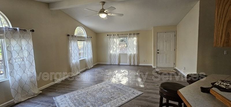 2541 Deer Brush Ln - Photo 2 of 14