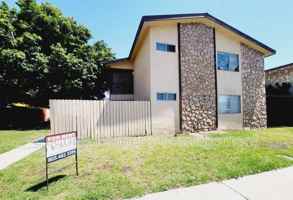 featured image of 2064 N Ventura Rd #4