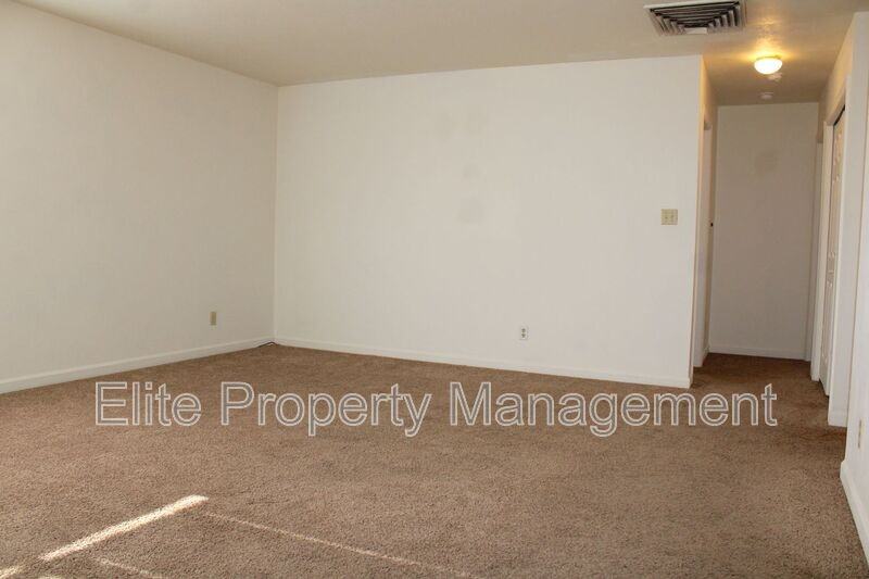 208 W Palmer Lake Dr - Photo 2 of 13