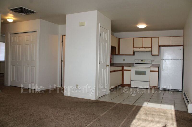 208 W Palmer Lake Dr - Photo 4 of 13