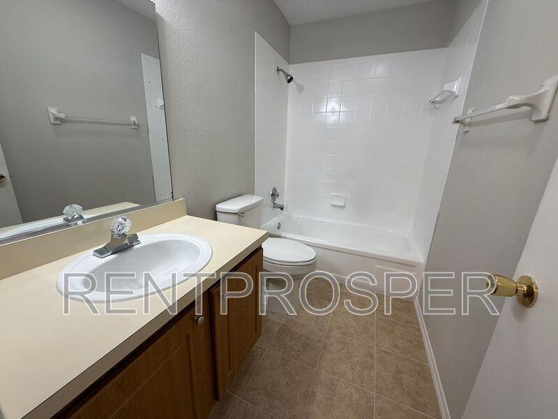 4155 S Semoran Blvd #13 - Photo 6 of 31