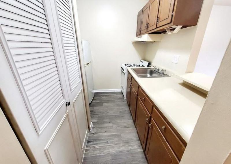 300 S Arthur Ashe Blvd #8 - Photo 4 of 13